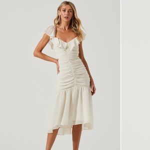 Astr The Label DEVEREAUX RUFFLE MIDI DRESS in Cream